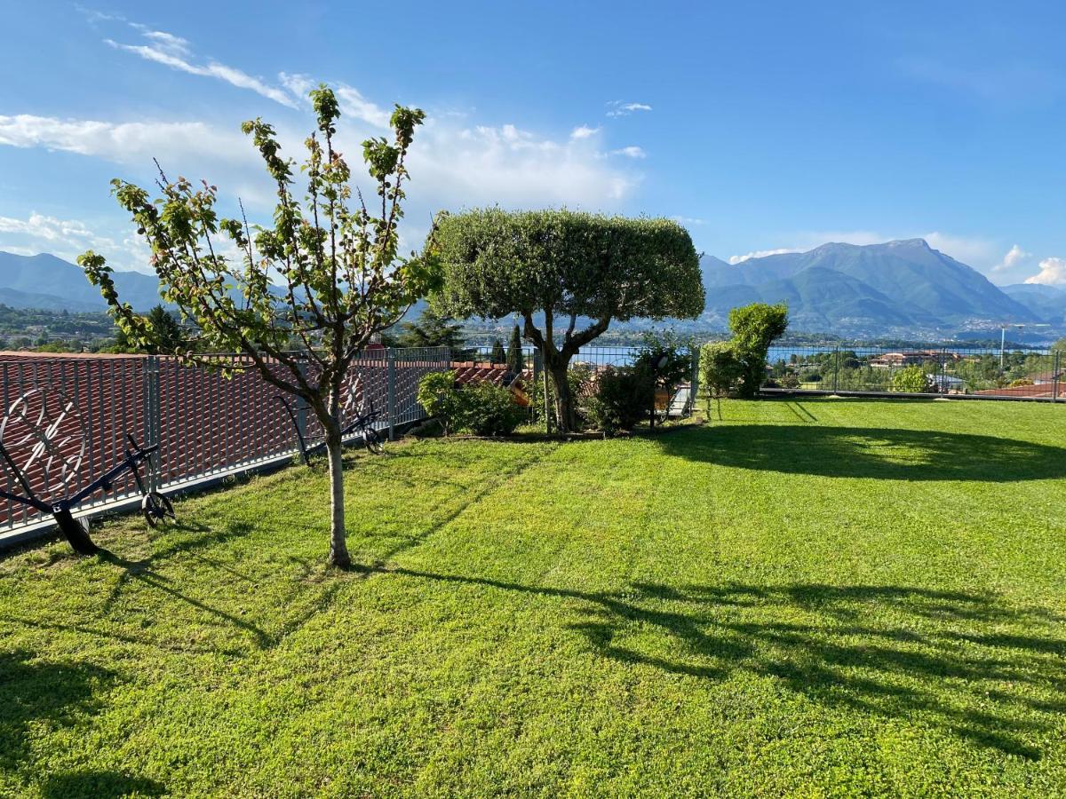 Flowers & Garden Apartment Con Vista Lago Manerba del Garda Exterior photo