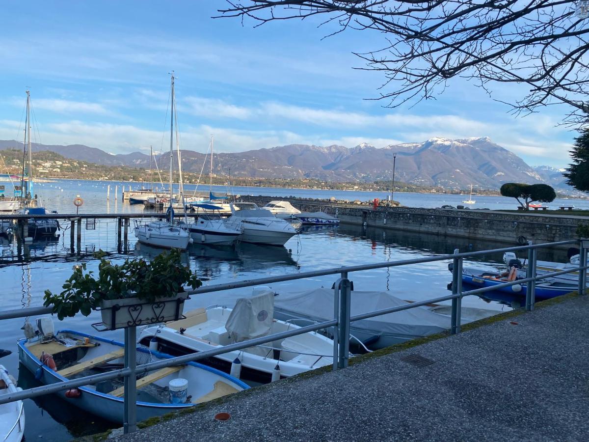 Flowers & Garden Apartment Con Vista Lago Manerba del Garda Exterior photo